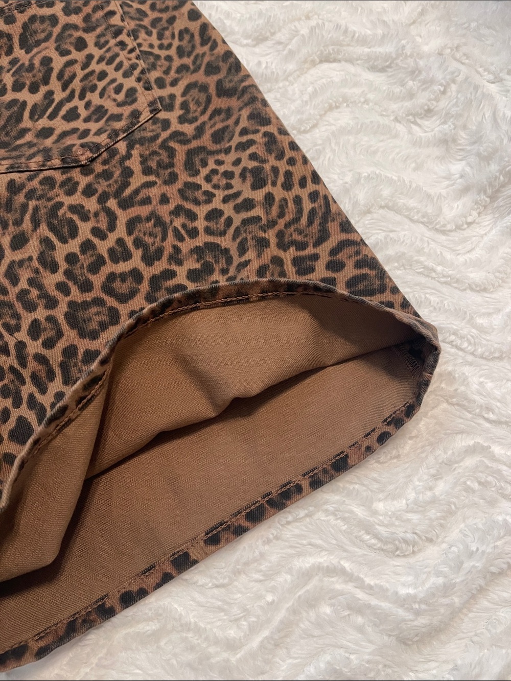 NWT GAP Denim Leopard Longline Shorts - Picture 9 of 15